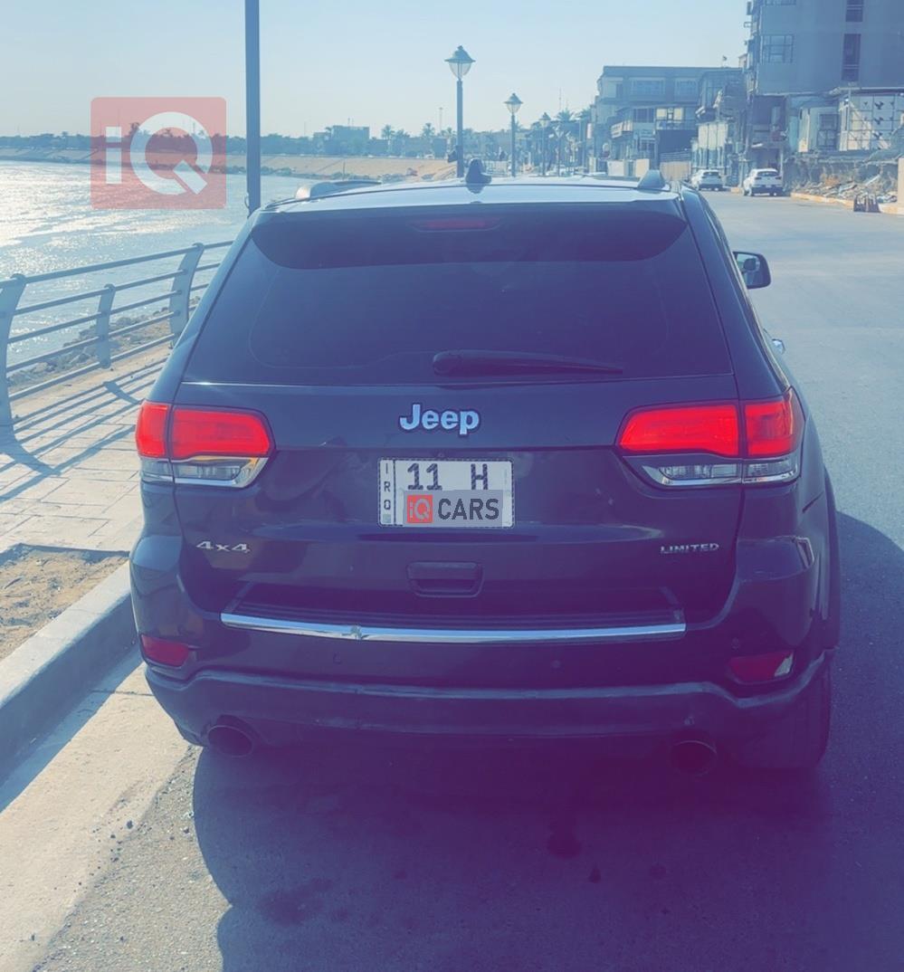 جیپ گراند شیرۆکی
